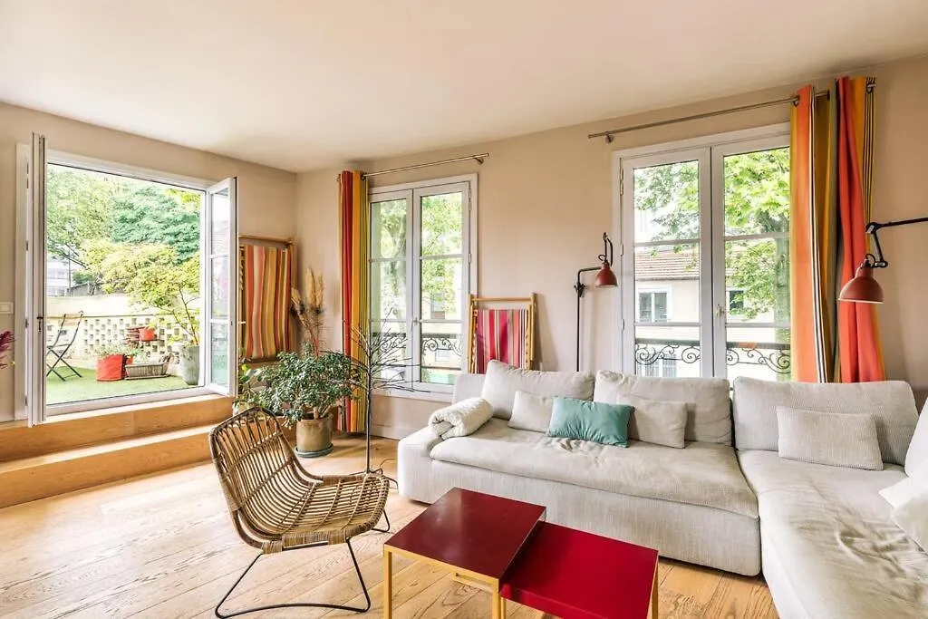 Duplex Lumineux 90 M2 Avec Terrasse *